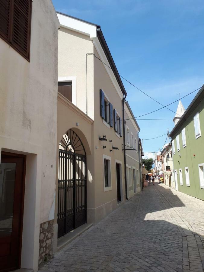 Apartments Mihael Nin Exteriér fotografie